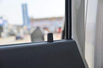 ���� ˳��խ�� 143���� 3.22��˫����ʽ�Ῠ(����)(Һɲ)(JX5041XXYTSGA26)ͼƬ