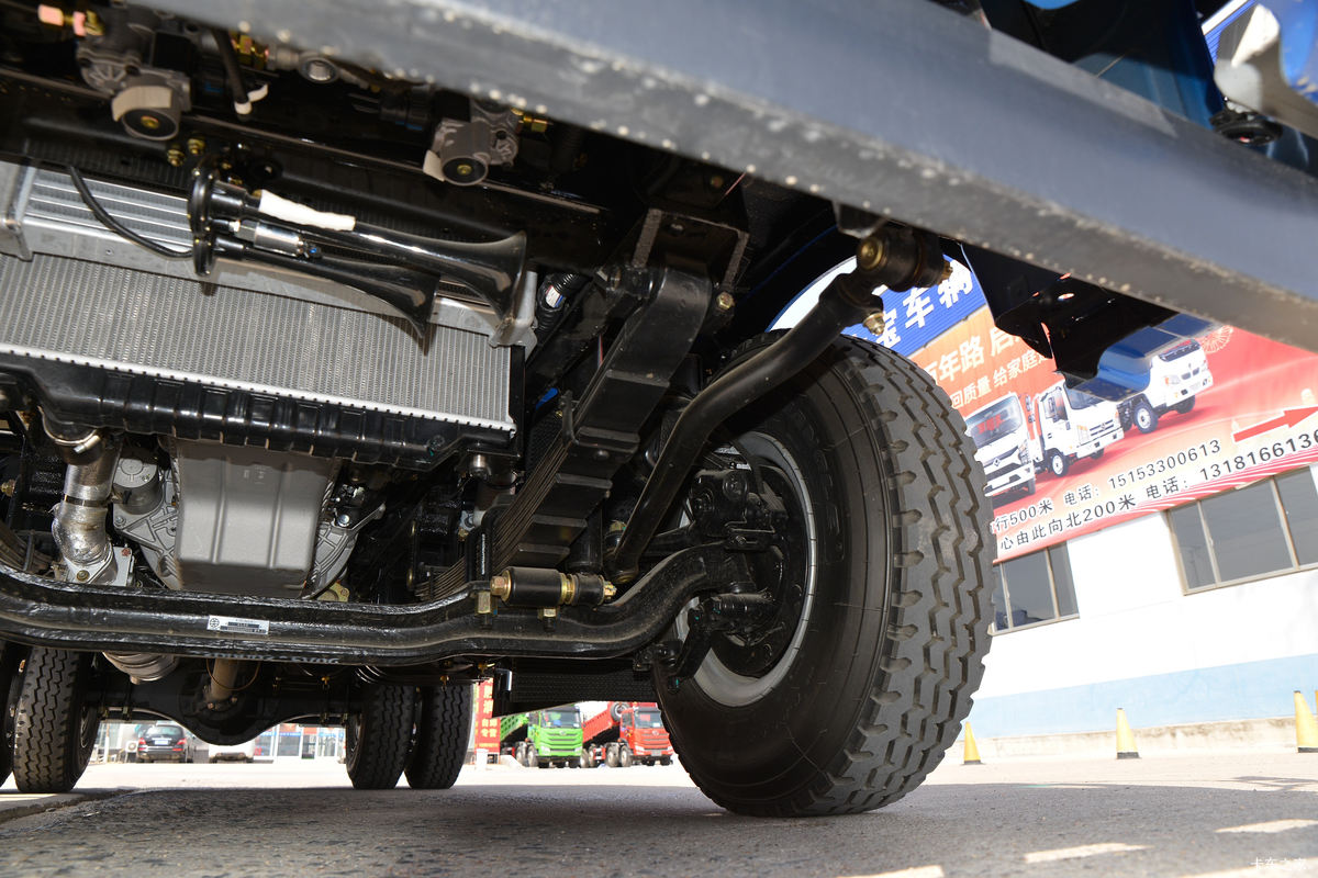 �ɵ��³� T3ϵ�� 158���� 4X2 3.75����ж��(����)����                                                