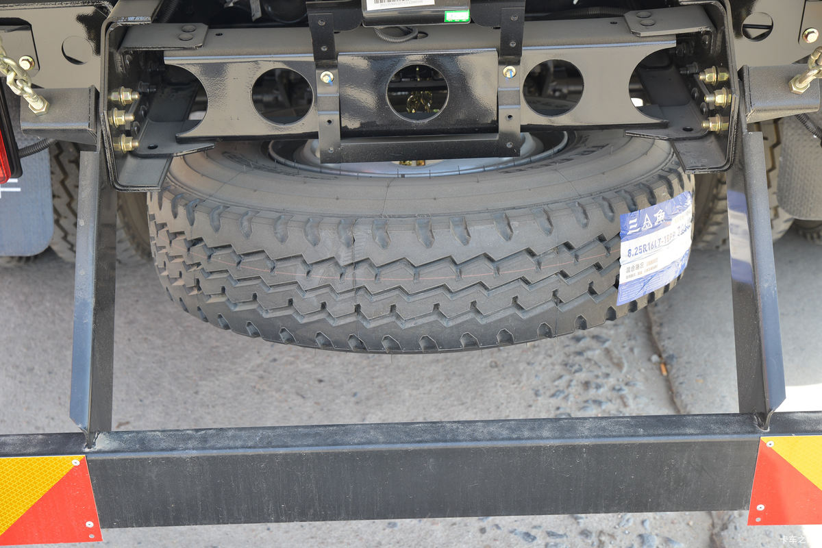 �ɵ��³� T3ϵ�� 158���� 4X2 3.75����ж��(����)��װ                                                