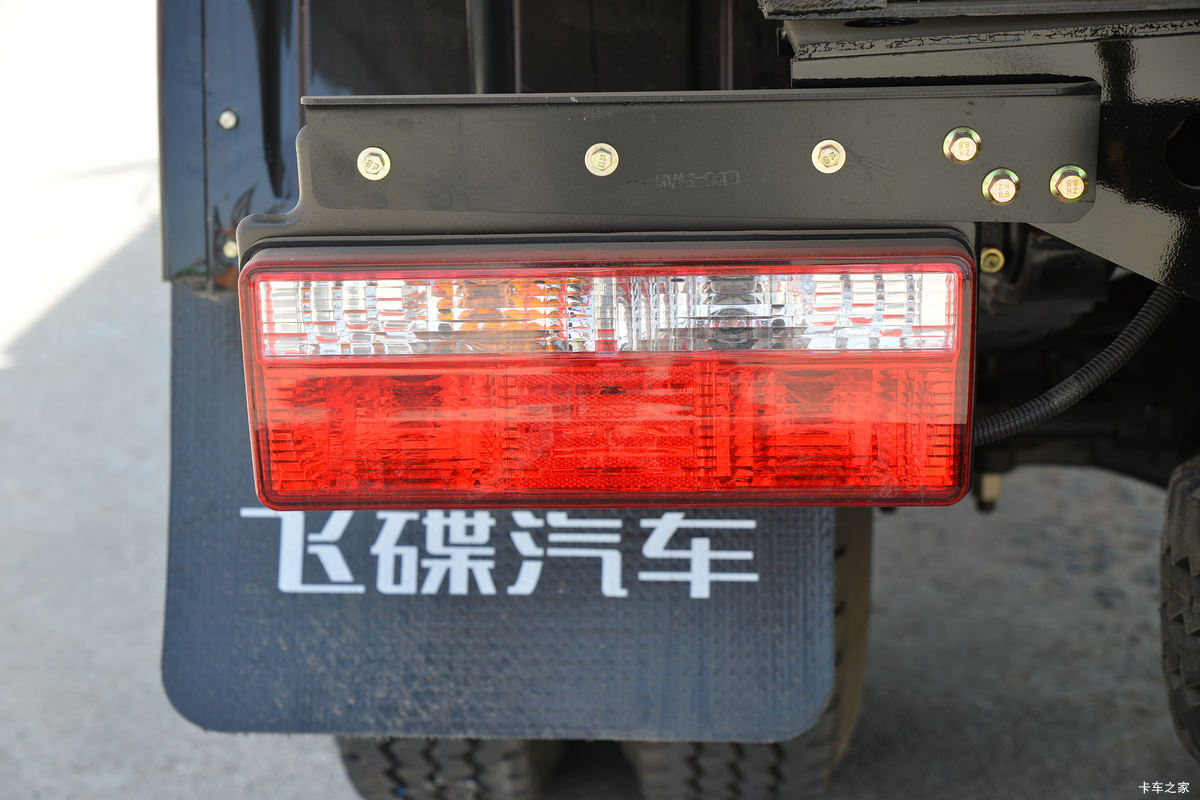 �ɵ��³� T3ϵ�� 158���� 4X2 3.75����ж��(����)��װ                                                