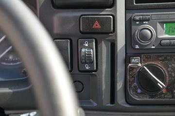 ���� ˳��խ�� 143���� 3.22��˫����ʽ�Ῠ(����)(Һɲ)(JX5041XXYTSGA26)ͼƬ