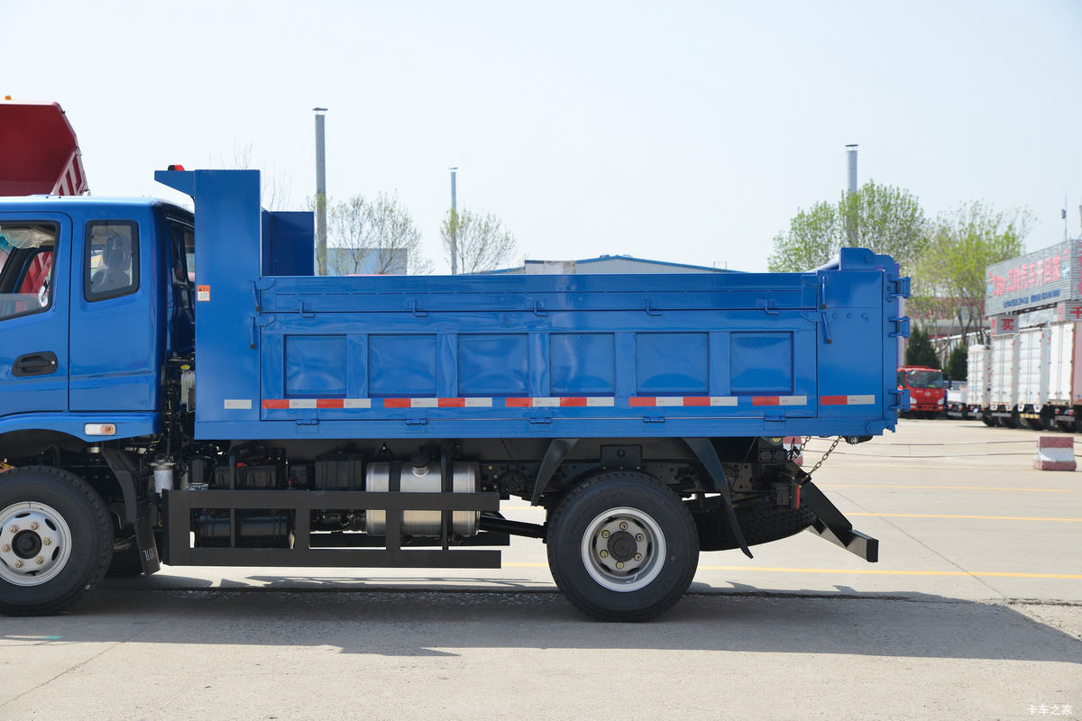 �ɵ��³� T3ϵ�� 158���� 4X2 3.75����ж��(����)��װ                                                