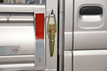 ŷ������ ����F3 1.6L 122���� ���� 3.05��˫������΢��(����)ͼƬ