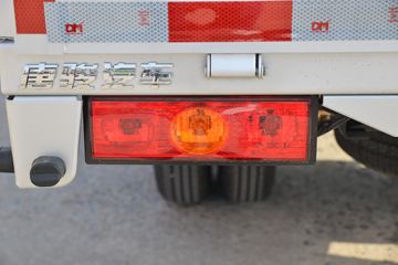 ŷ������ ����F3 1.6L 122���� ���� 3.05��˫������΢��(����)ͼƬ