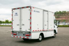 现代商用车 泓图EV 4.5T 4.17米单排纯电动厢式轻卡(CHM5042XXYZDC33BEV)