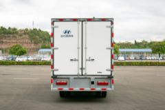 现代商用车 泓图EV 4.5T 4.17米单排纯电动厢式轻卡(CHM5042XXYZDC33BEV)