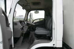 现代商用车 泓图EV 4.5T 4.17米单排纯电动厢式轻卡(CHM5042XXYZDC33BEV)