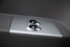 现代商用车 泓图EV 4.5T 4.17米单排纯电动厢式轻卡(CHM5042XXYZDC33BEV)