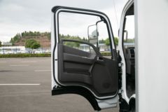 现代商用车 泓图EV 4.5T 4.17米单排纯电动厢式轻卡(CHM5042XXYZDC33BEV)