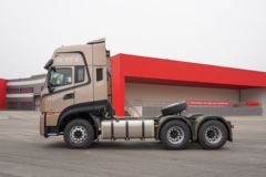 东风商用车 天龙KL重卡 520马力 6X4牵引车(国六)(DFH4250D3)