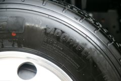 现代商用车 泓图EV 4.5T 4.17米单排纯电动厢式轻卡(CHM5042XXYZDC33BEV)