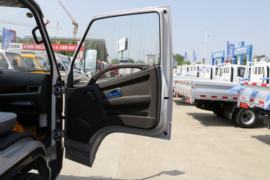 小宝马&nbsp;载货车驾驶室                                               图片