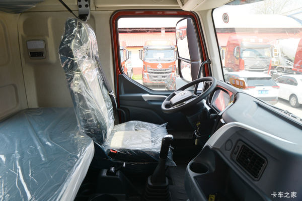 ����H7�ؿ� 530���� 6X4 LNG(Һ��)�Ż�0.8��
