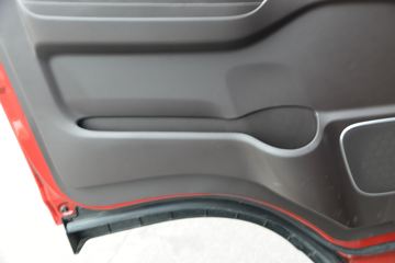 擎天柱&nbsp;载货车驾驶室                                               图片