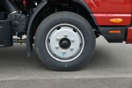 擎天柱&nbsp;载货车底盘                                                图片