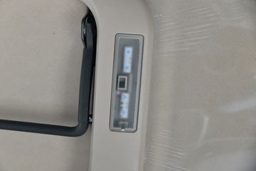 �й����� �ǵ¿�SITRAK C9H�ؿ� 570���� 6X4 AMT�Զ���ǣ����(����)(��Һ��)ͼƬ