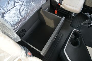 �й����� �ǵ¿�SITRAK C9H�ؿ� 570���� 6X4 AMT�Զ���ǣ����(����)(��Һ��)ͼƬ