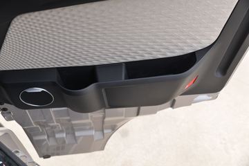 �й����� �ǵ¿�SITRAK C9H�ؿ� 570���� 6X4 AMT�Զ���ǣ����(����)(��Һ��)ͼƬ