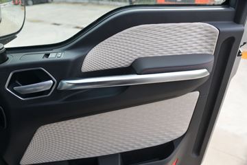 �й����� �ǵ¿�SITRAK C9H�ؿ� 570���� 6X4 AMT�Զ���ǣ����(����)(��Һ��)ͼƬ