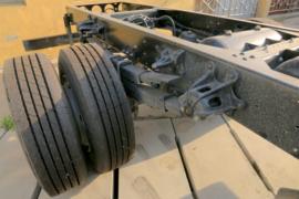 擎天柱&nbsp;载货车底盘                                                图片