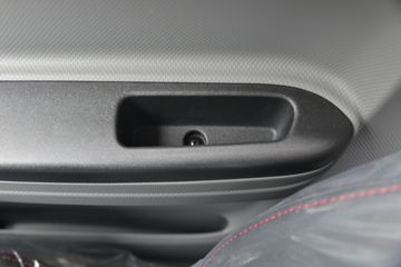 ���� ����˹V8 ����� 195���� 4X2 4.6���Ű������ػ���(����)(HFC1181B80K1D4S)ͼƬ