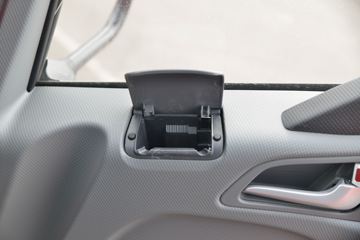 ���� ����˹V8 ����� 195���� 4X2 4.6���Ű������ػ���(����)(HFC1181B80K1D4S)ͼƬ