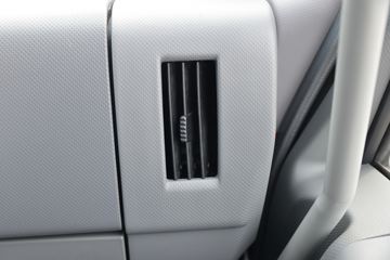 ���� ����˹V8 ����� 195���� 4X2 4.6���Ű������ػ���(����)(HFC1181B80K1D4S)ͼƬ