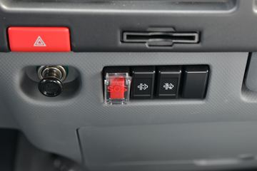 ���� ����˹V8 ����� 195���� 4X2 4.6���Ű������ػ���(����)(HFC1181B80K1D4S)ͼƬ