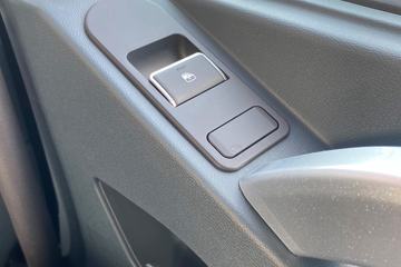 �������� �³���M3 220���� 4X2 6.8�ײ�դʽ�ػ���ͼƬ