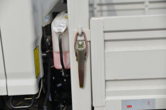 江淮 帅铃Q6 豪华版 160马力 4.18米单排栏板轻卡(国六)