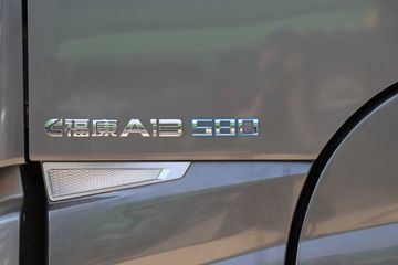 ���� ŷ������ ��Խ�� 580���� 6X4 AMT�Զ���ǣ����(����)ͼƬ