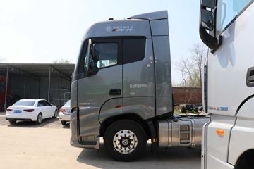 ���� ŷ������ ��Խ�� 580���� 6X4 AMT�Զ���ǣ����(����)ͼƬ