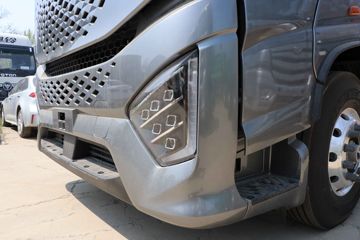 ���� ŷ������ ��Խ�� 580���� 6X4 AMT�Զ���ǣ����(����)ͼƬ