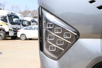 ���� ŷ������ ��Խ�� 580���� 6X4 AMT�Զ���ǣ����(����)ͼƬ