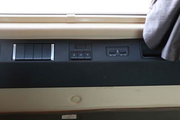 ���� ŷ������ ��Խ�� 580���� 6X4 AMT�Զ���ǣ����(����)ͼƬ