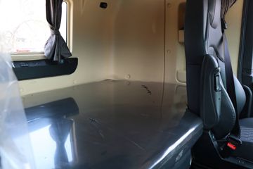 ���� ŷ������ ��Խ�� 580���� 6X4 AMT�Զ���ǣ����(����)ͼƬ