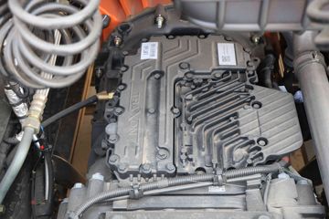 ���� ŷ������ ��Խ�� 580���� 6X4 AMT�Զ���ǣ����(����)ͼƬ