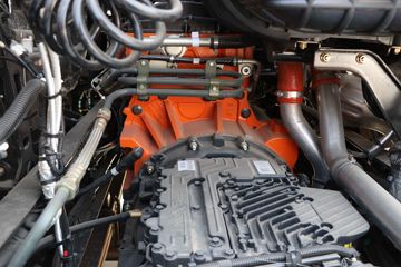 ���� ŷ������ ��Խ�� 580���� 6X4 AMT�Զ���ǣ����(����)ͼƬ