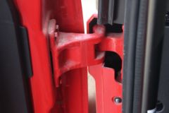 中国重汽 豪沃N5W中卡 220马力 4X2 6.75米仓栅式载货车(国六)(ZZ5187CCYK511JF1B)