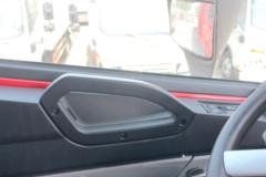 中国重汽 豪沃N5G 330马力 6X2 9.5米仓栅式载货车(ZZ5257CCYN56CJF1)