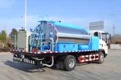 中国重汽HOWO 王系 160马力 4X2 沥青洒布车(新东日牌)(YZR5127GLQZ6)