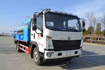 中国重汽HOWO 王系 160马力 4X2 沥青洒布车(新东日牌)(YZR5127GLQZ6)