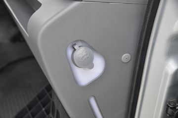 ���� ˧��Q6 ����ʿ ����� 160���� 4X2 4.015����س�(����)ͼƬ