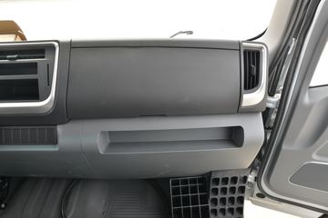 ���� ˧��Q6 ����ʿ ����� 160���� 4X2 4.015����س�(����)ͼƬ