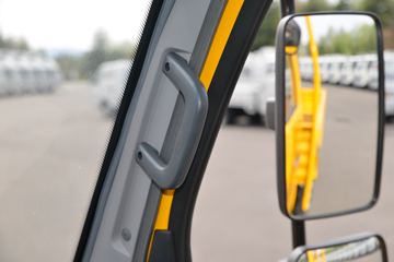 ���� ����J3 130���� 3.2��˫�������Ῠ(����)ͼƬ