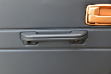 ���� ����J3 130���� 3.2��˫�������Ῠ(����)ͼƬ