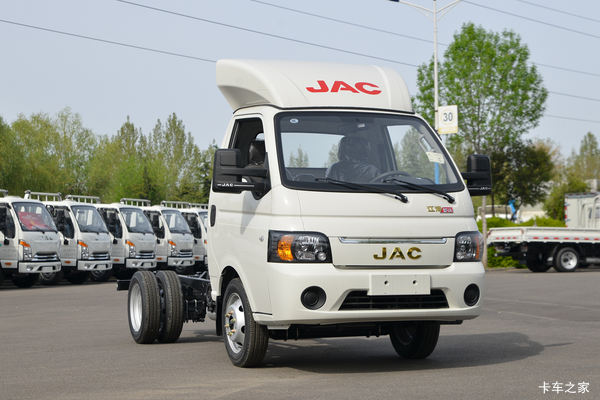 江淮 恺达X5 1.6L 120马力 汽油 3.11米单排厢式微卡(国六)(HFC5030XXYPV4E4B3S)