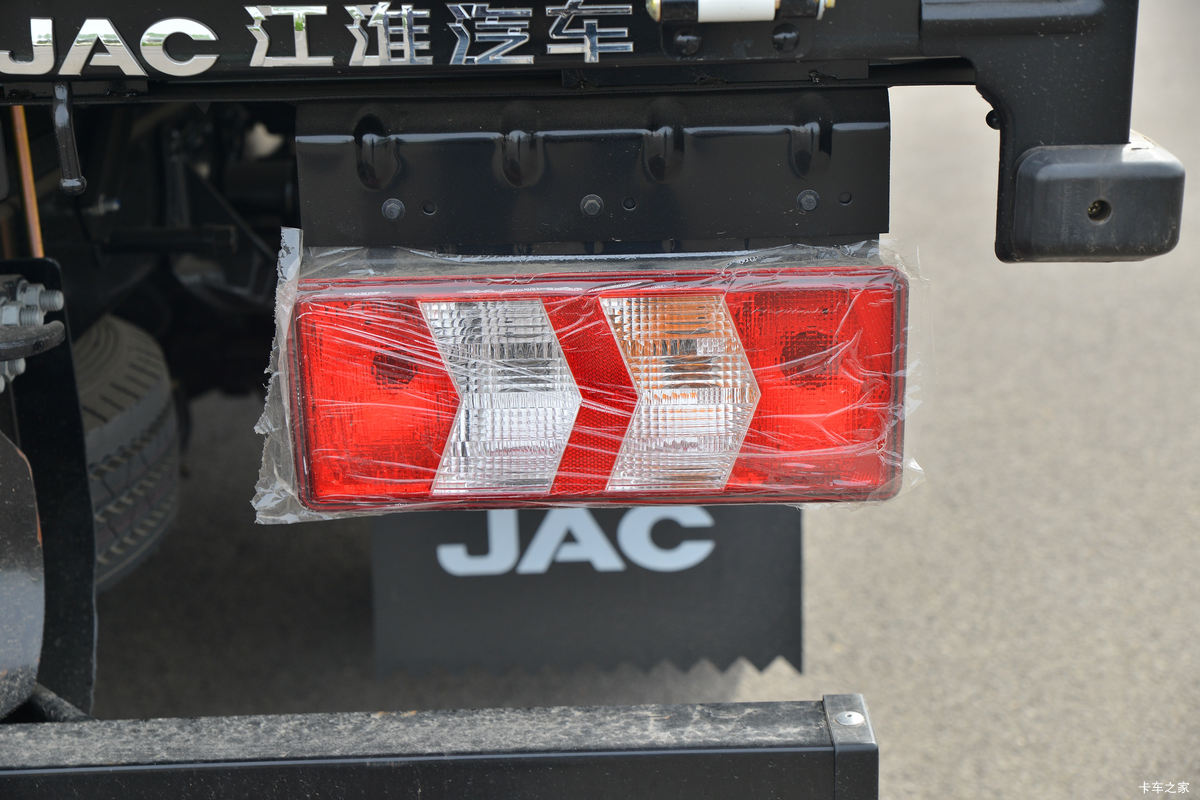 ���� ����J5 ƽ̨�� 132���� 4.18�׵��������Ῠ(����)(HFC1045P22K1C7S)��װ                                                