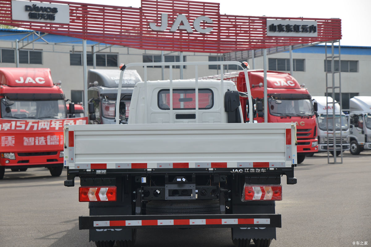 ���� ����J5 ƽ̨�� 132���� 4.18�׵��������Ῠ(����)(HFC1045P22K1C7S)��װ                                                