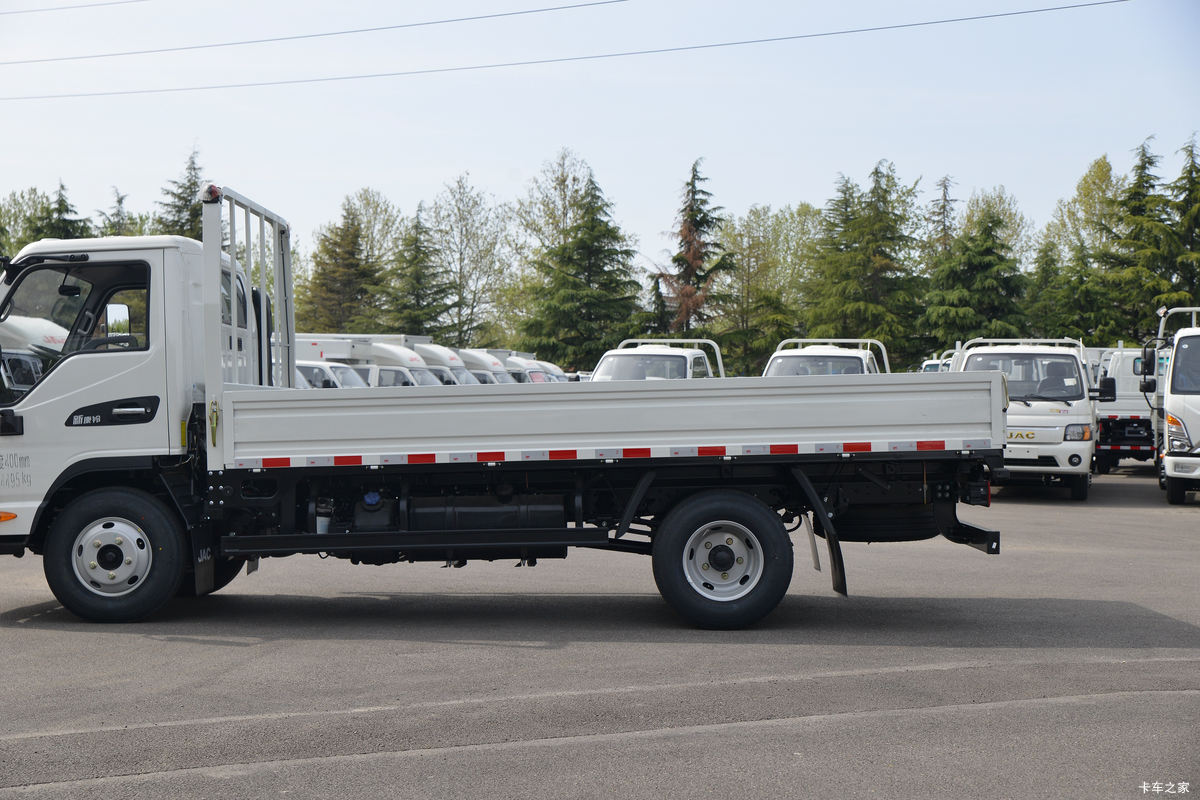 ���� ����J5 ƽ̨�� 132���� 4.18�׵��������Ῠ(����)(HFC1045P22K1C7S)��װ                                                